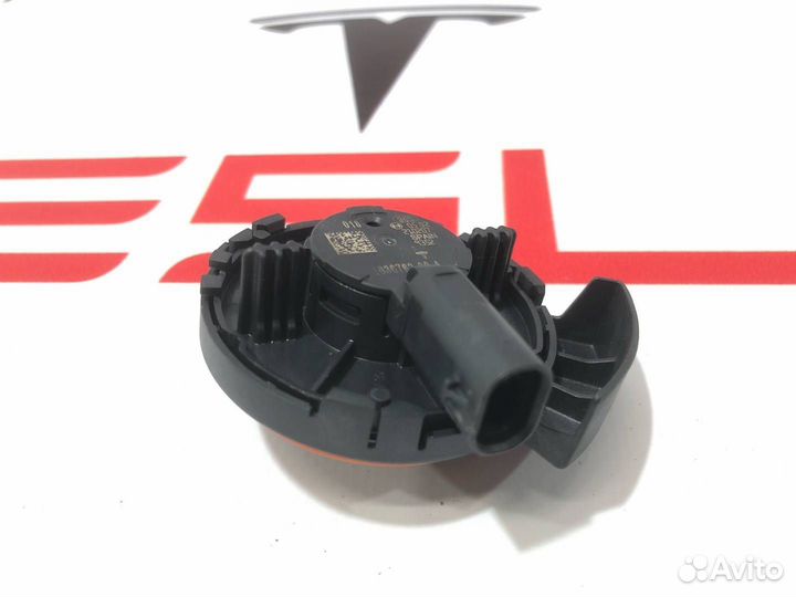 Датчик удара (давления воздуха) Tesla Model Y 2021