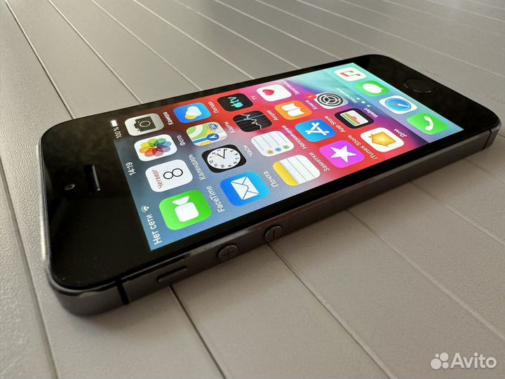 Apple iPhone 5S, 16Gb, Серый космос (оригинал)