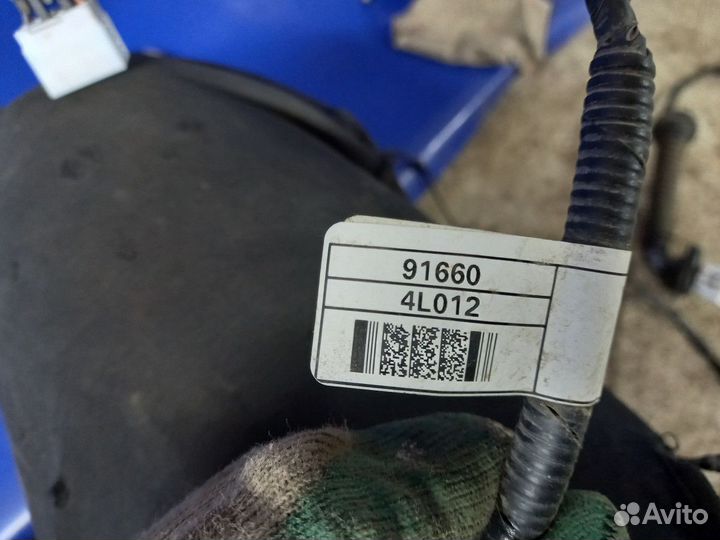 Коса задней двери Hyundai solaris 1