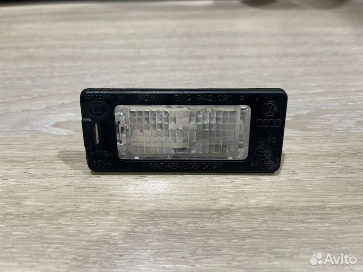 Плафоны подсветки номерного знака VAG