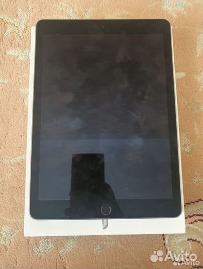 iPad Pro 9.7 32GB Wi-Fi серый