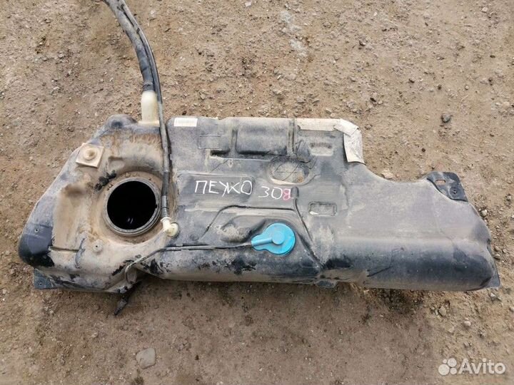 Бак топливный с горловиной (Peugeot 308)