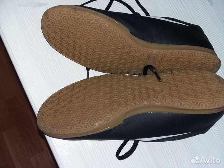 Футбольные бутсы