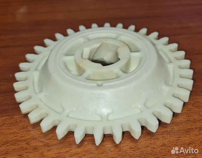 Шестерня ручного стартера Honda BF4.5,BF5 оригинал