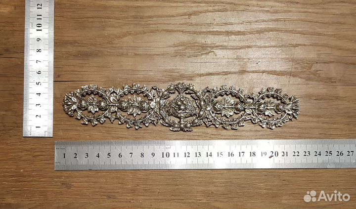 Набор накладок на мебель или на напольные часы