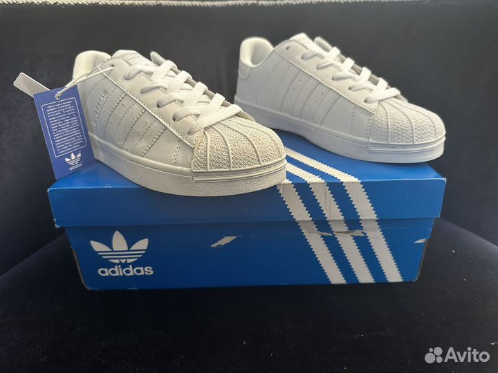 Adidas superstar