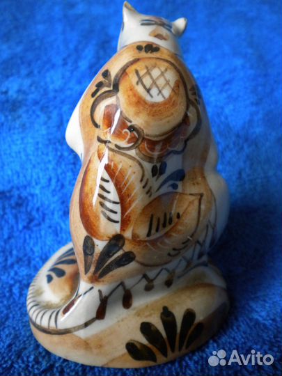 Фарфоровая статуэтка Крыса