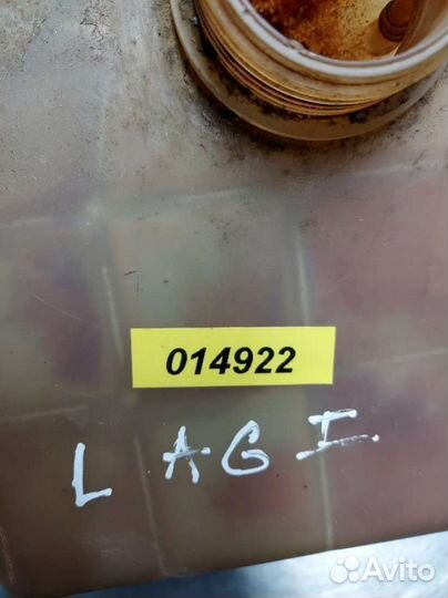 Расширительный бачок Renault Laguna 1 7700823704