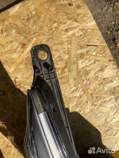 Фара правая ксенон Kia Ceed 2 JD