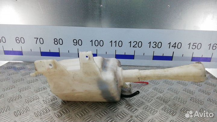 Бачок омывателя на Nissan Almera N16