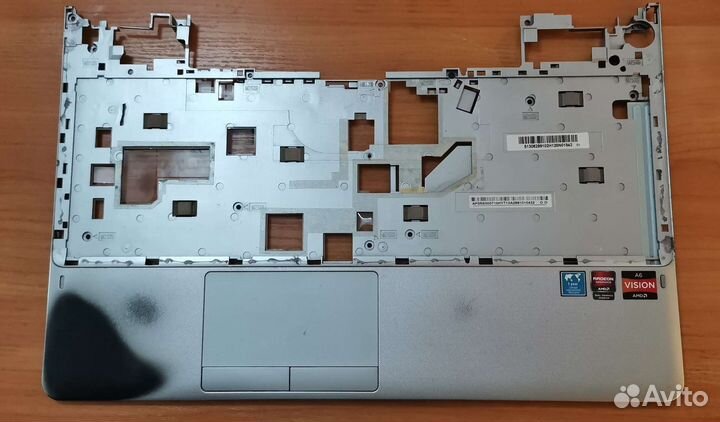 Верхняя часть (топкейс) Samsung NP350* / NP355*