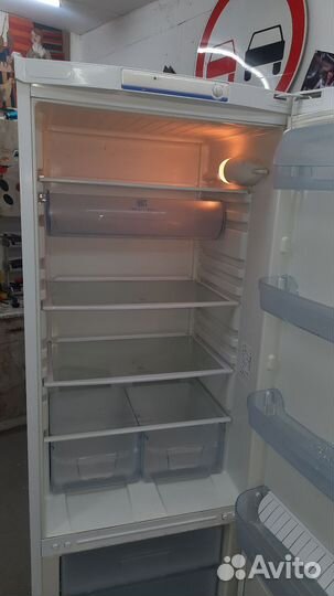 Холодильник Индезит(бесплатная доставка)