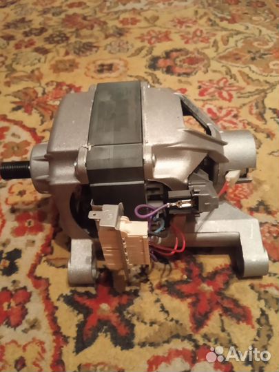 Двигататель стиральной машины