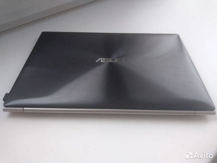 Ультрабук Asus Zenbook UX31E 13,3 (Core i7)