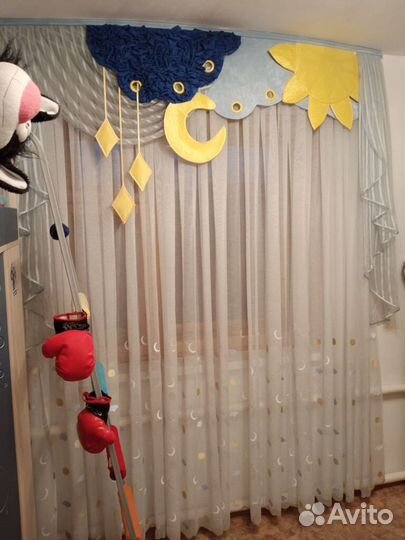 Шторы с жёстким ламбрекеном в детскую