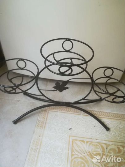 Подставка для цветов напольная металлическая