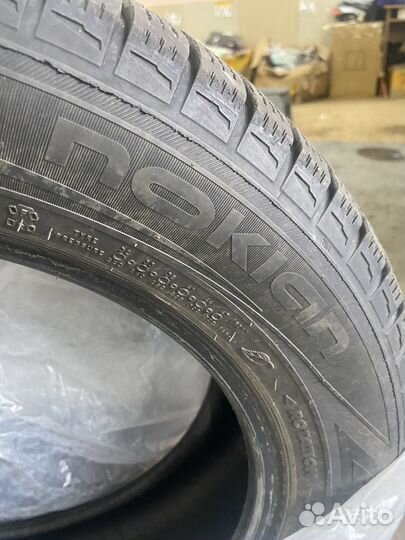 Nokian Tyres Hakka Black 215/65 R17 100R