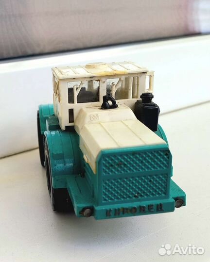 Трактор Кировец (металл 1:43 СССР)