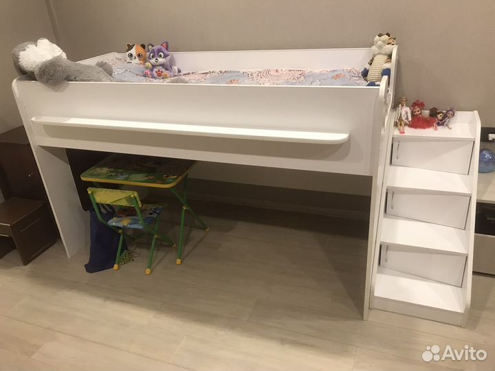 Детская кроватка с матрцем