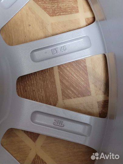 Диск колесный audi r16 8E0601025H