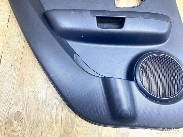 Обшивка двери задняя левая Kia Soul 2008-2011г