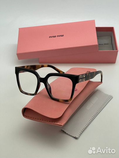 Очки имиджевые miu miu