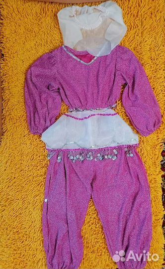 Праздничный костюм для восточных танцев на девочку