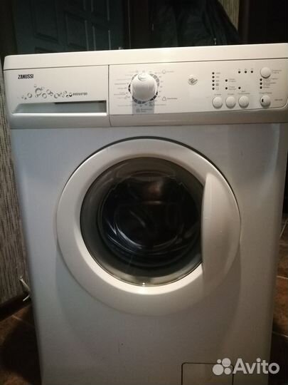 Стиральная машина на запчасти zanussi
