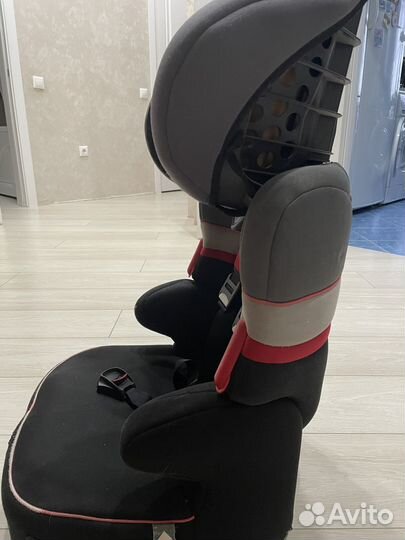 Детское кресло для автомобиля