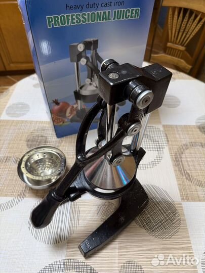 Профессиональная механическая соковыжималка
