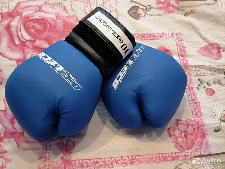 Боксерские перчатки детские 10 oz