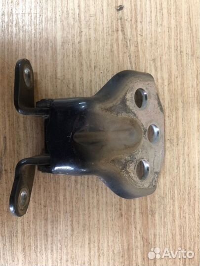 Петля двери передняя правая Ssangyong Kyron