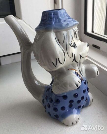 Фарфоровая бюветница 