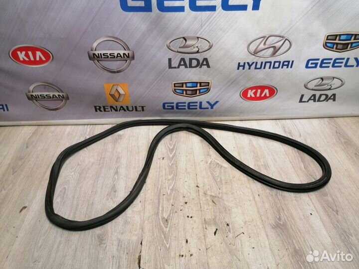 Уплотнитель проема двери зад volkswagen polo 5 Лев