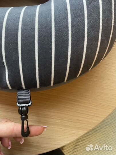 Подушка для путешествий