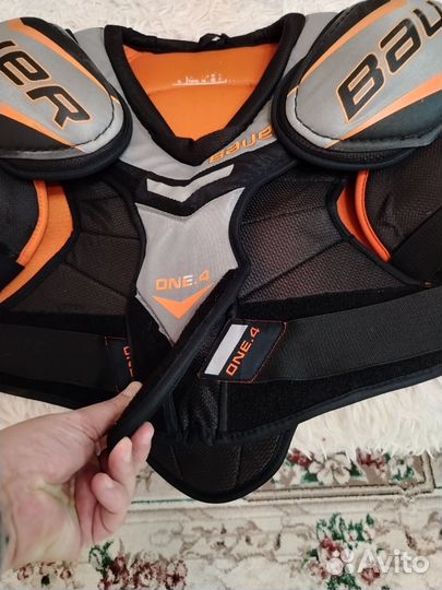 Нагрудник хоккейный bauer sr l