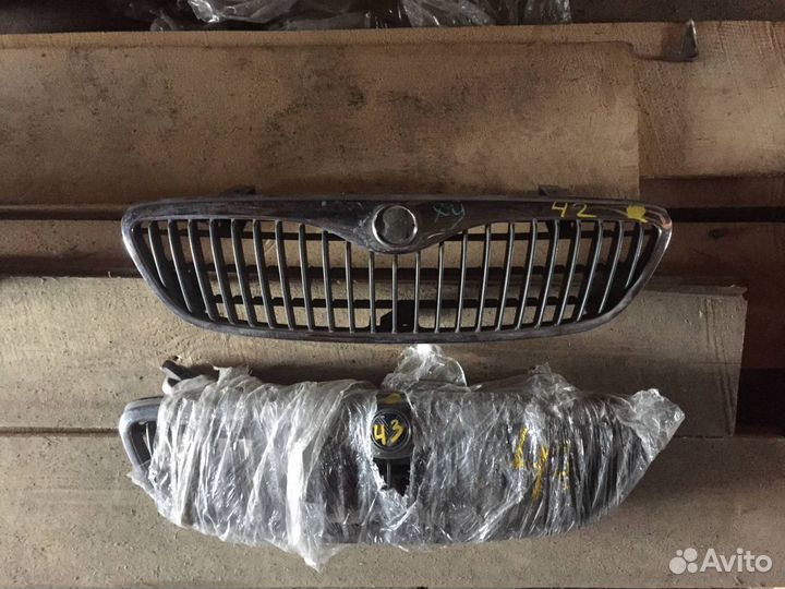 Решетка радиатора Mazda Xedos 9