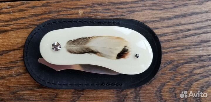 Уникальный карманный нож Orvis Feather Inlay Knife