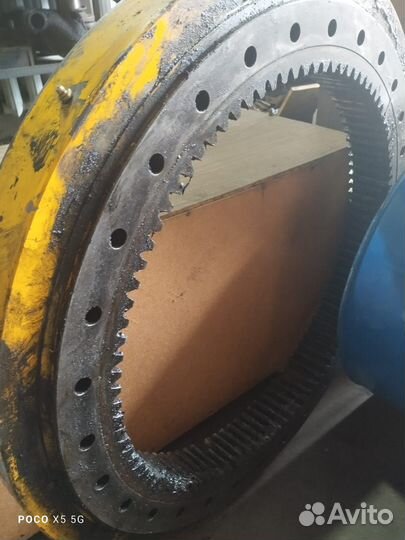 Опорный поворотный подшипник бу на кму