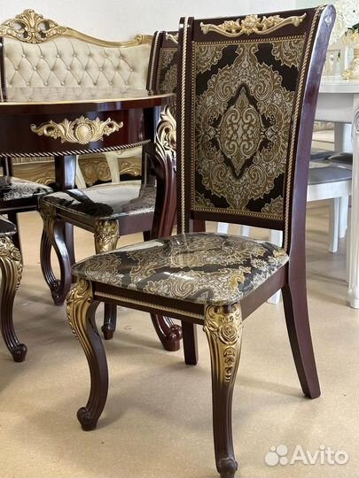 Стол и стулья новые