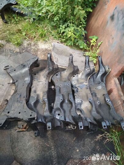 Подрамник Мицубиси Лансер 9, Оутлендер