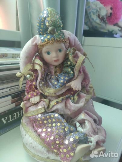 Кукла фарфоровая коллекционная