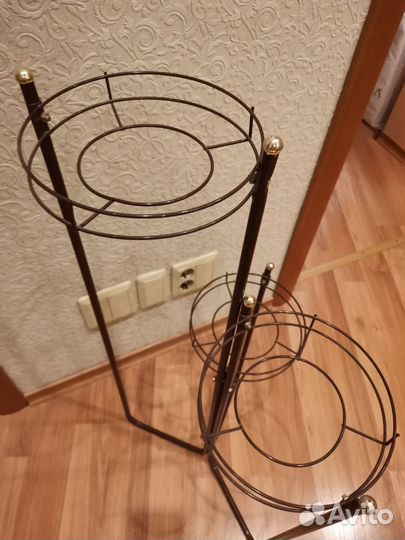 Подставка для цветов напольная металлическая