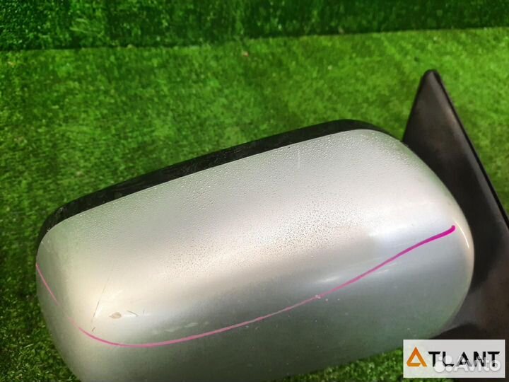 Уши передний правый mitsubishi galant fortis