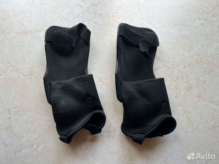 Футбольные щитки Детские