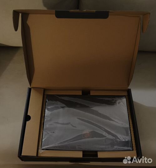 Ноутбук MSI MS-16R5