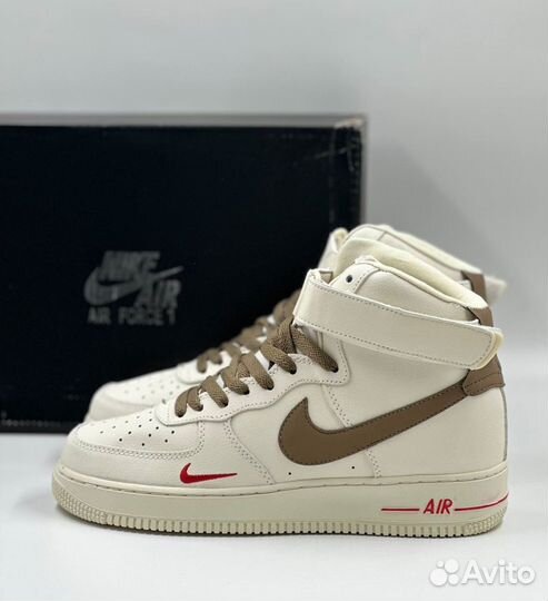 Бежевые Nike Air Force 1 High для повседневного об