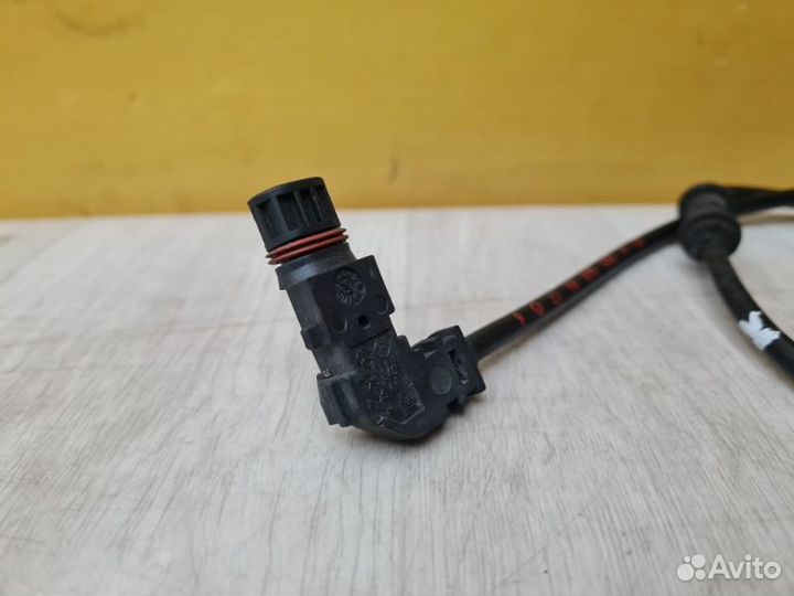 Датчик abs передний Mercedes-Benz C W203 M271 2002