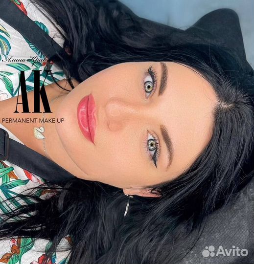 Модель на перманентный макияж