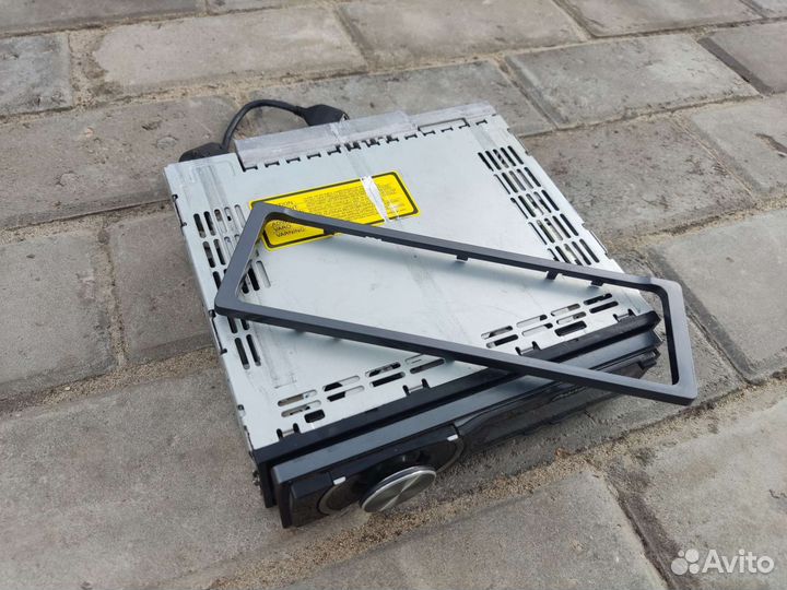 Продам магнитолу Piooner DH6000